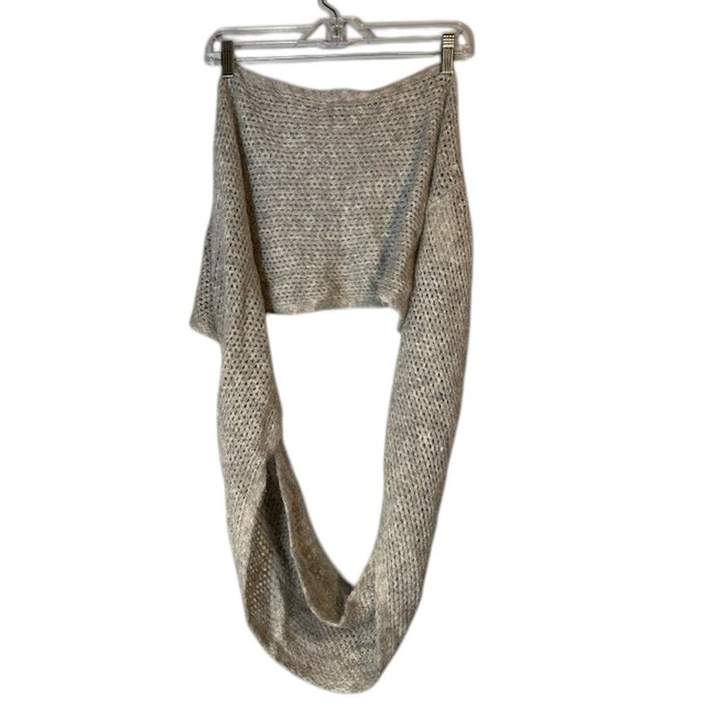 Abercrombie & Fitch Women’s Gray Knitted Infinity Scarf Loose Knit 37 x 17